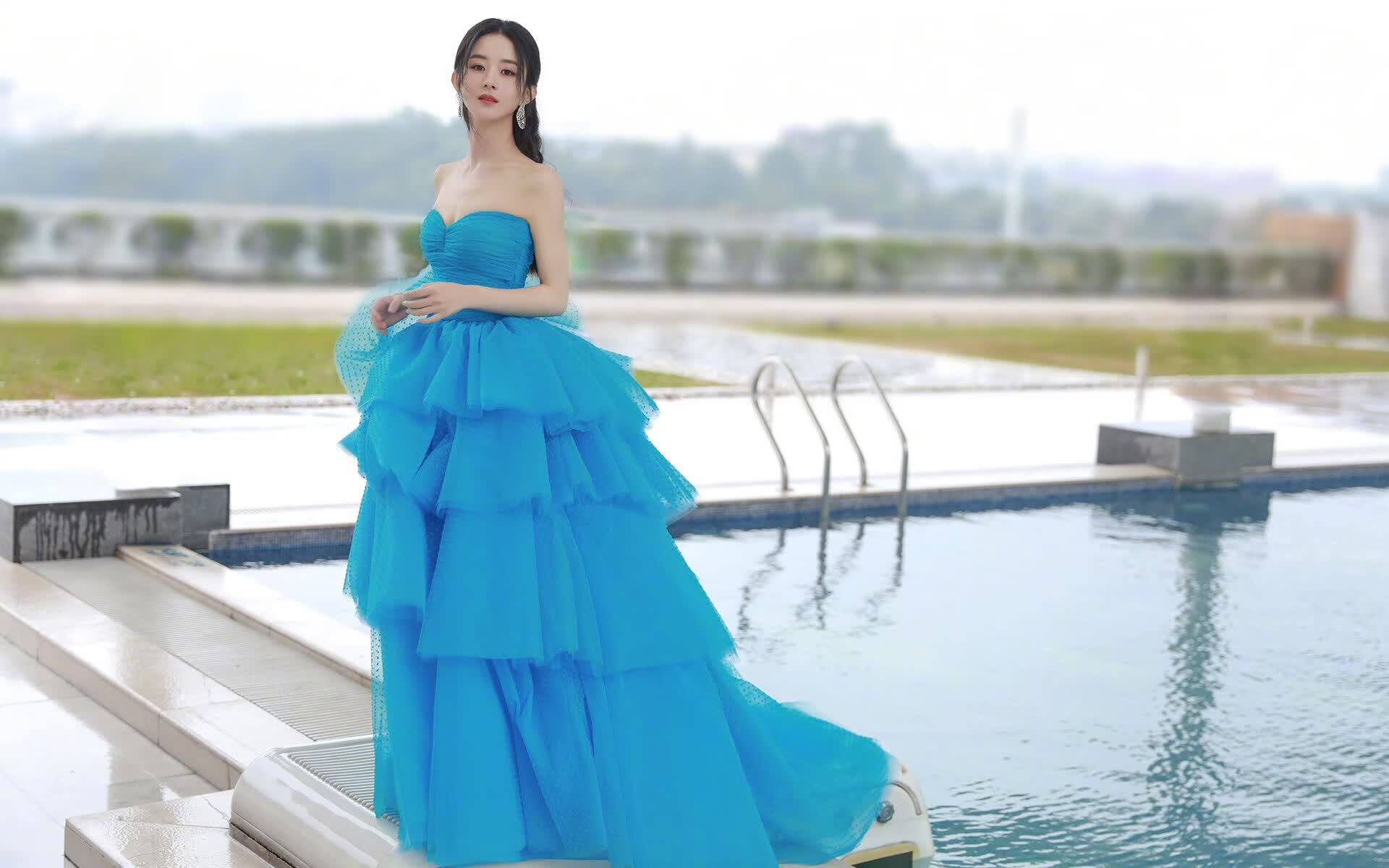 平行宇宙，当枪手打穿巴斯克铁壁，当丁丁在星辰间写下诗篇